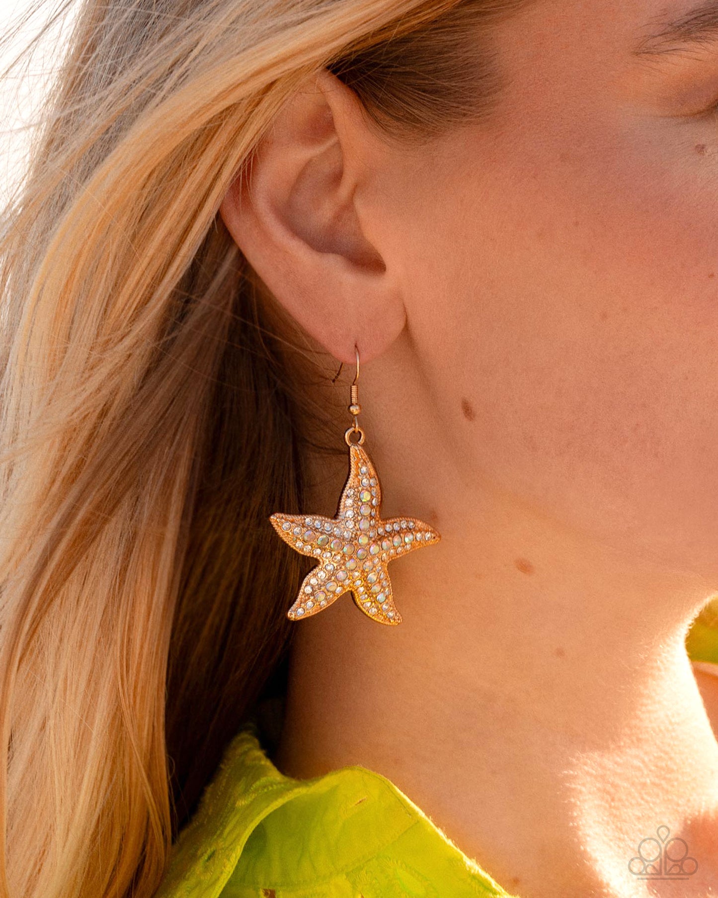 Starfish Spectacle - Gold Earrings - Paparazzi Accessories
