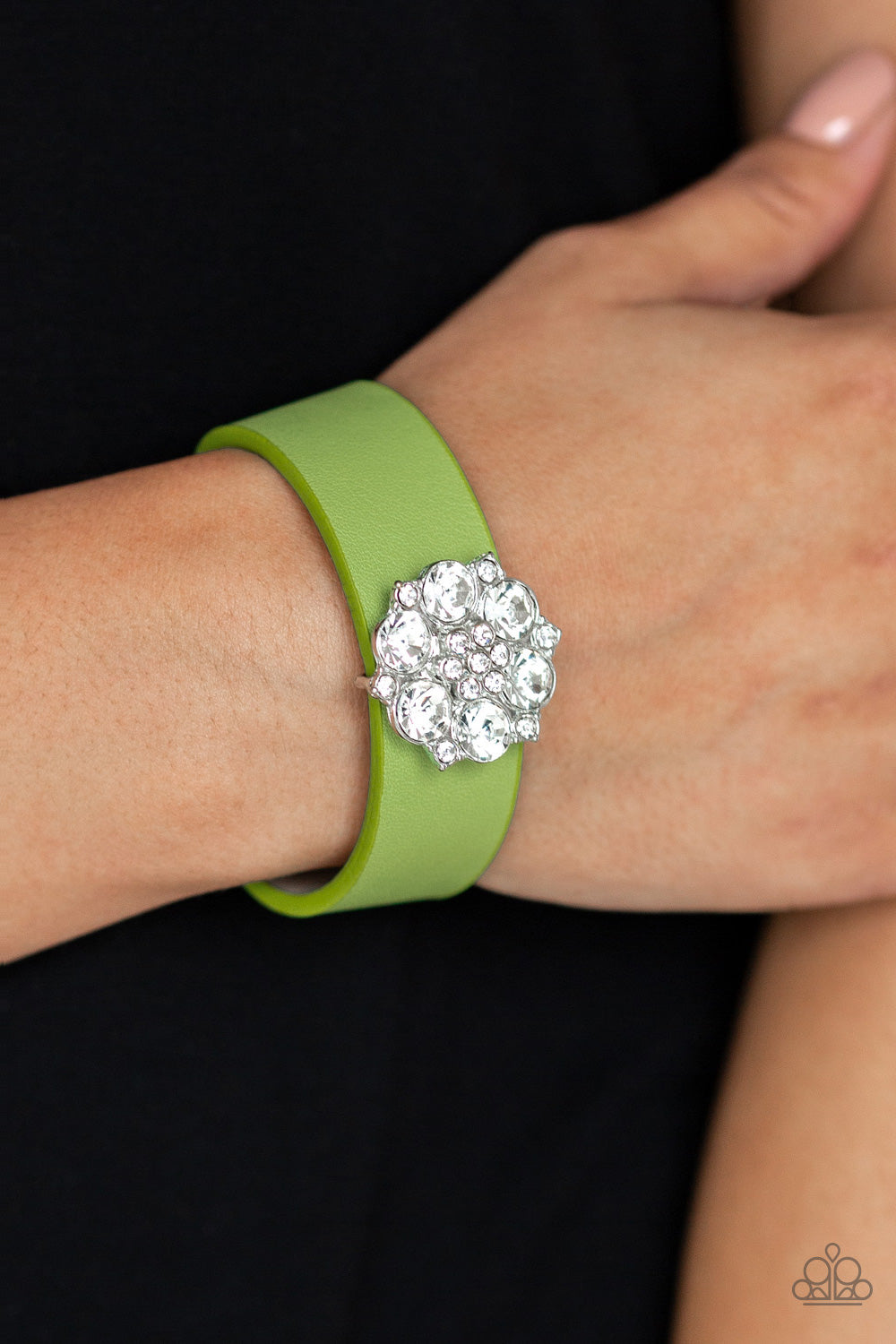 Show-Stopper - Green - Paparazzi Accessories