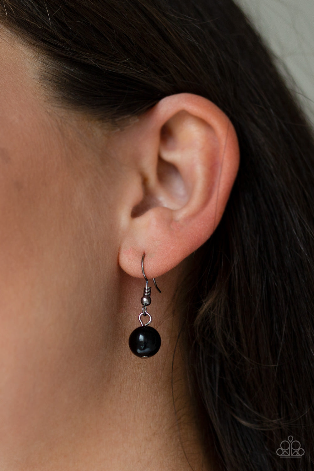 Times Square Starlet - Black - Paparazzi Accessories