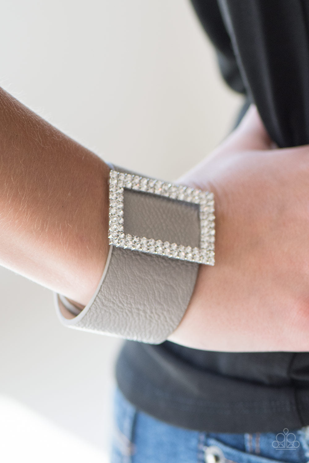Stunning For You Grey Urban - Paparazzi Accessories