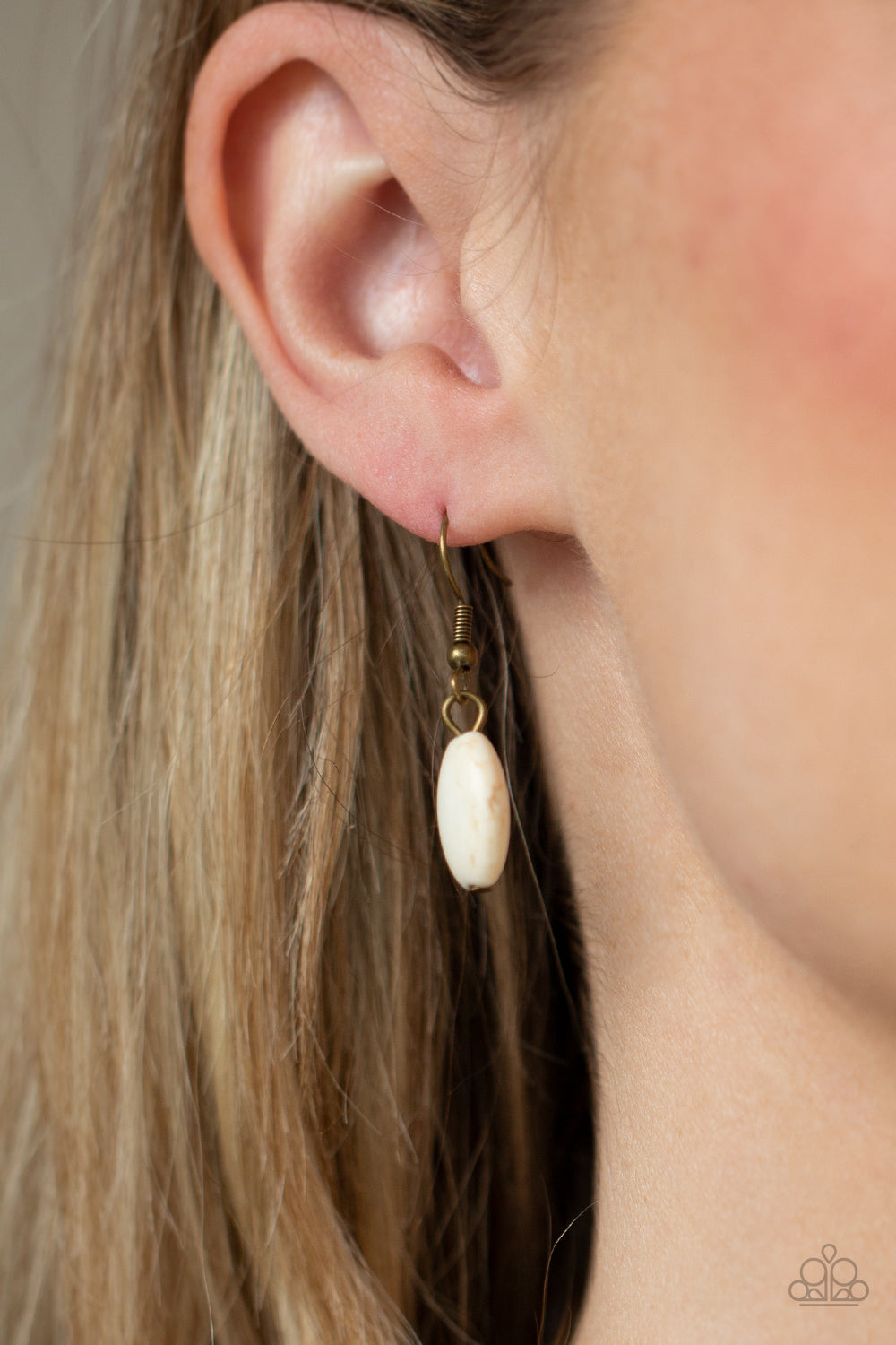 Southern Opera - Brass Necklace - Paparazzi Accessories - Paparazzi Accessories