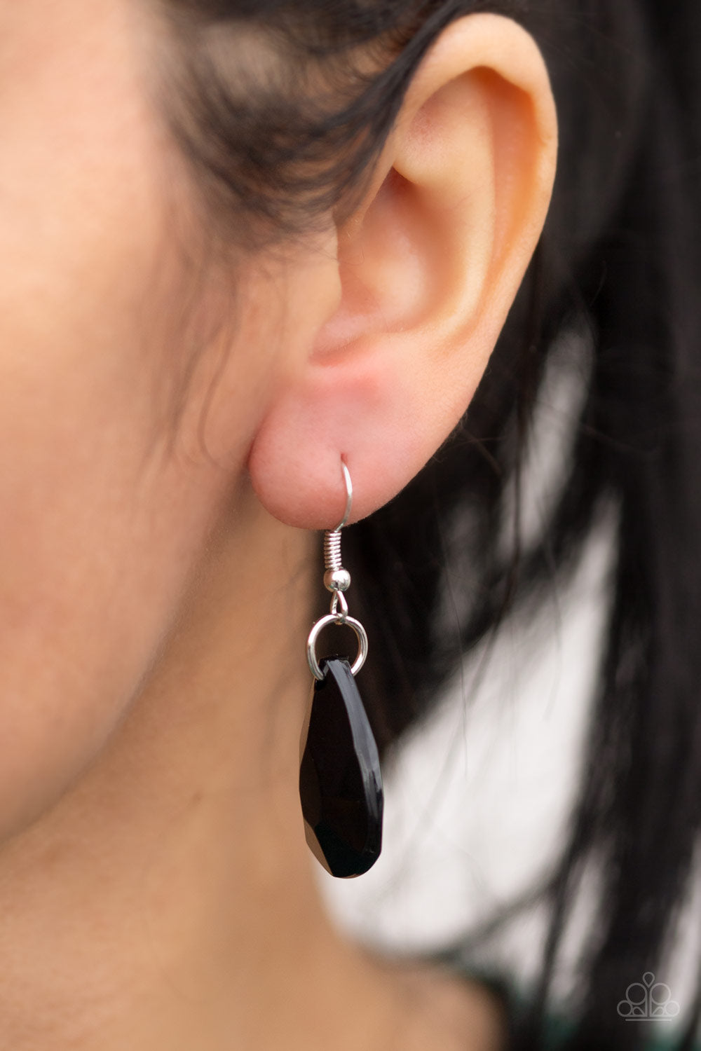 Irresistible Iridescence Black - Paparazzi Accessories