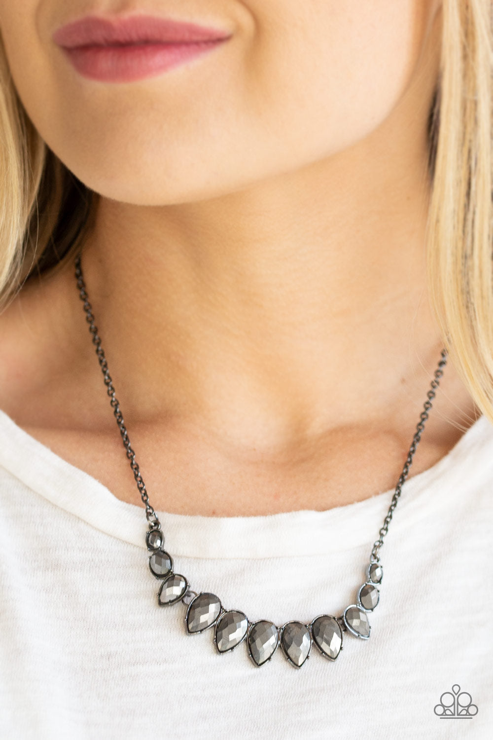 Street Regal Black - Paparazzi Accessories
