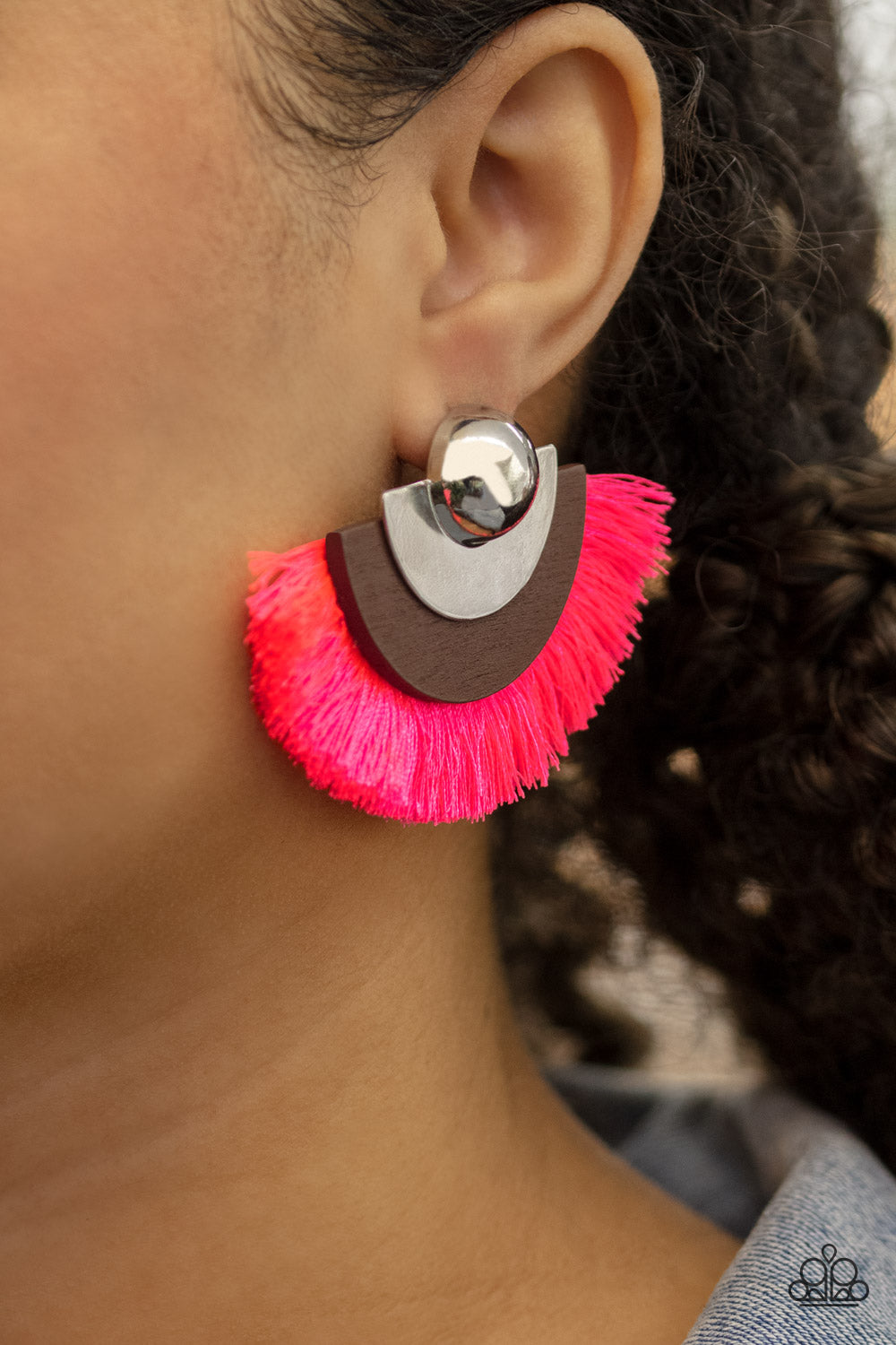 Fan The FLAMBOYANCE - Pink Earrings - Paparazzi Accessories - Paparazzi Accessories