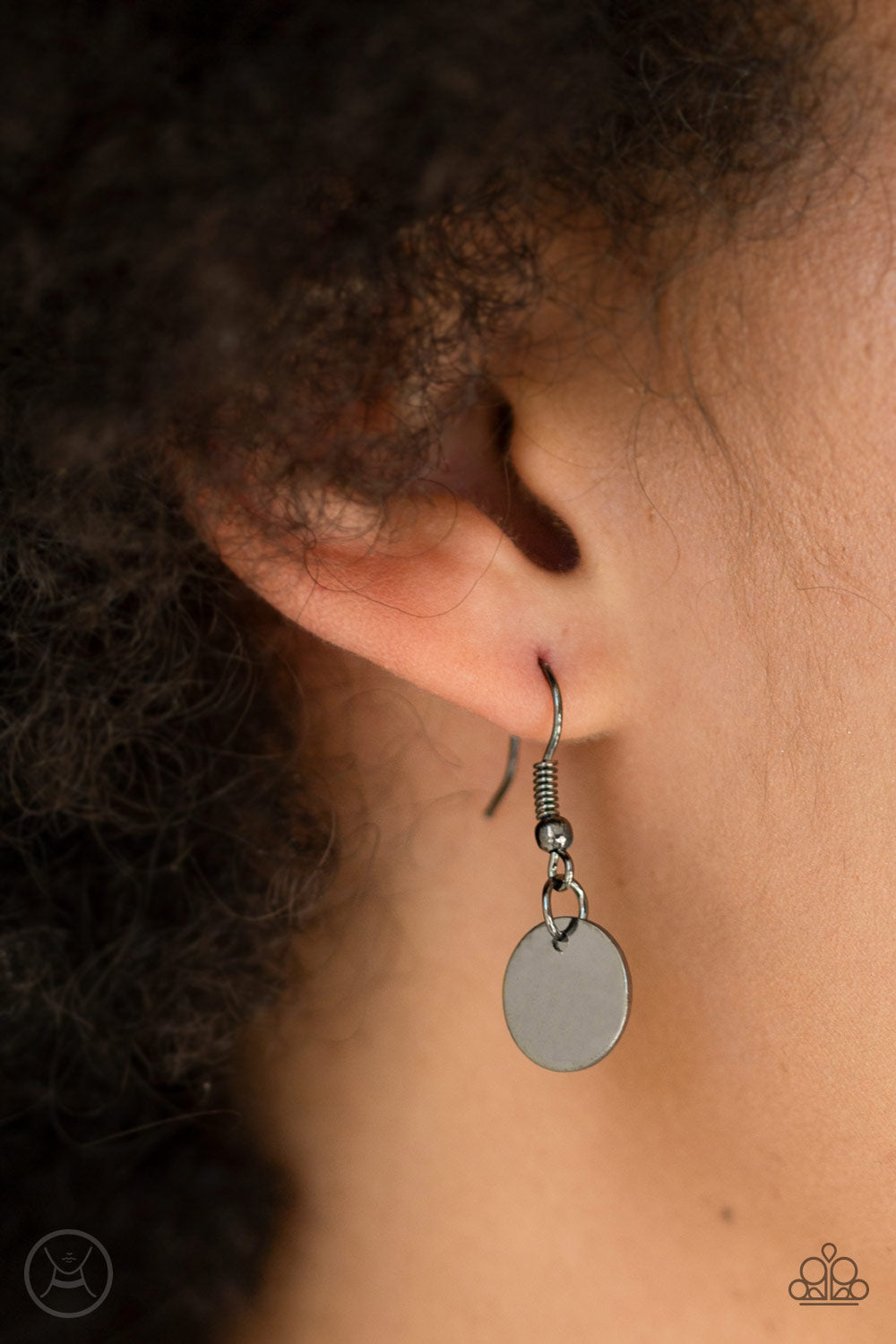 Faster Than SPOTLIGHT - Black - Paparazzi Accessories - Paparazzi Accessories