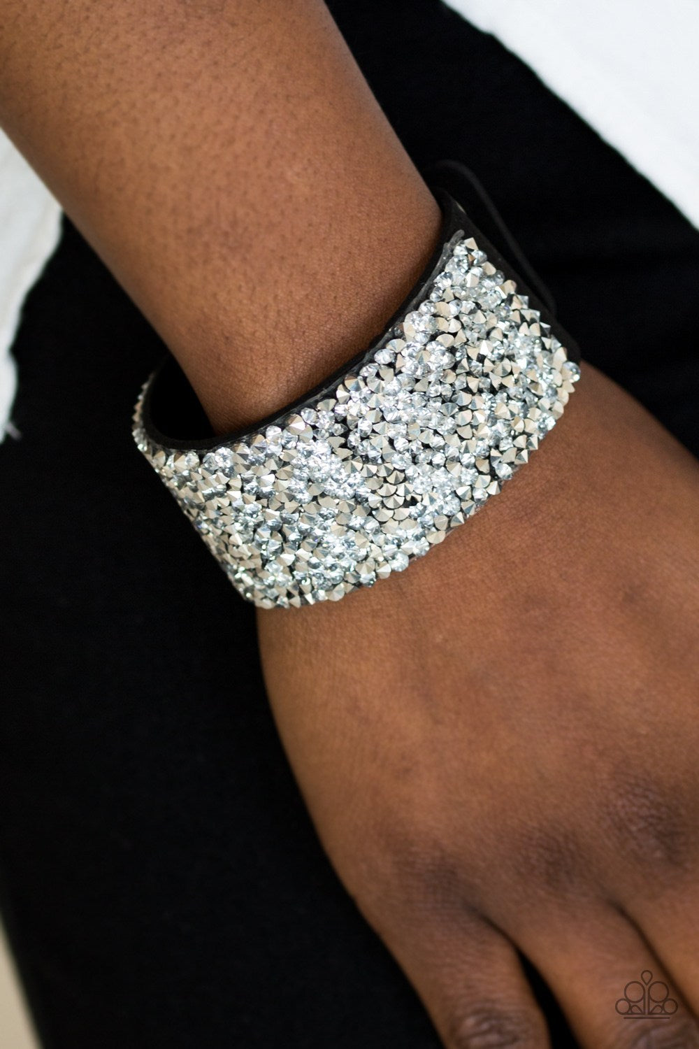 More Bang For Your Buck Black - Paparazzi Accessories