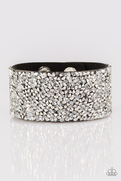 More Bang For Your Buck Black - Paparazzi Accessories 