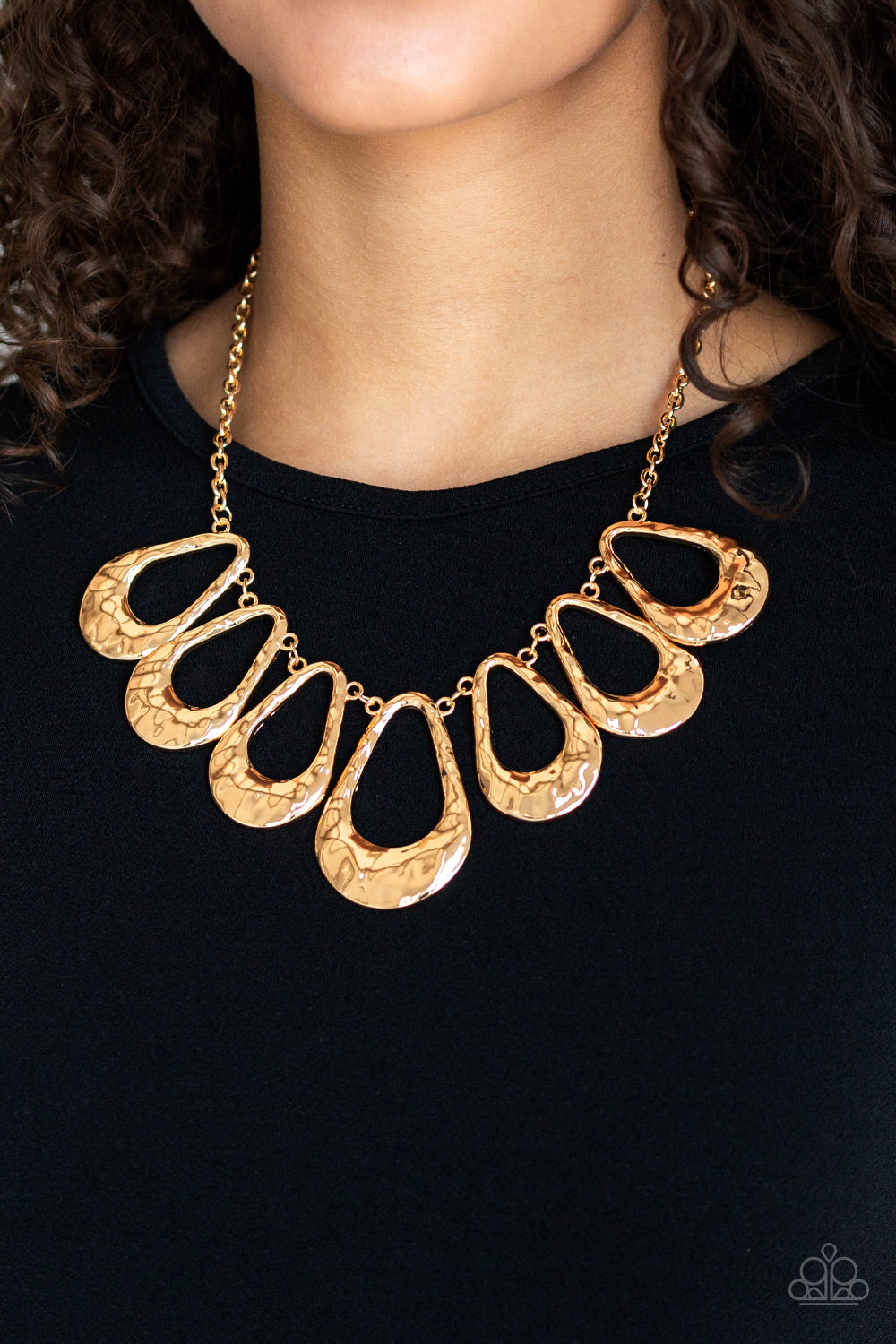 Teardrop Envy - Gold Necklace-  Paparazzi Accessories - Paparazzi Accessories 
