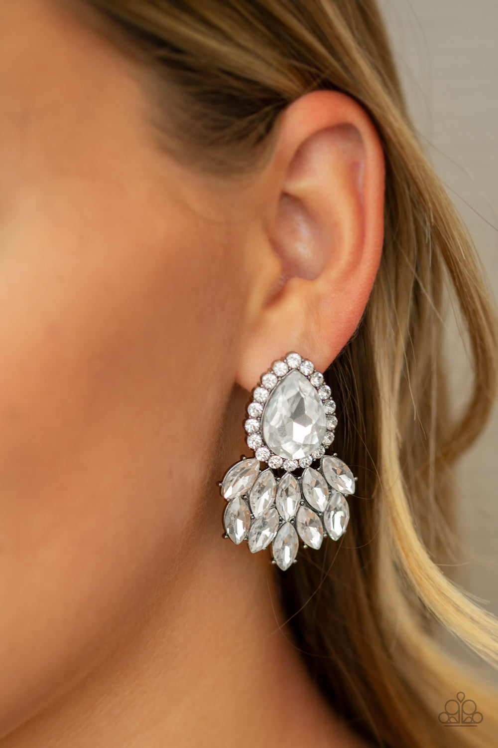 A Breath of Fresh HEIR - Black- Paparazzi Accessories - Paparazzi Accessories 