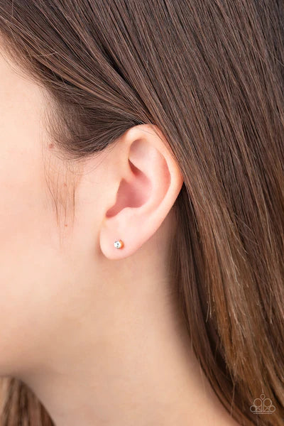 Dainty Decor - Gold Earrings - Paparazzi Accessories - Paparazzi Accessories 