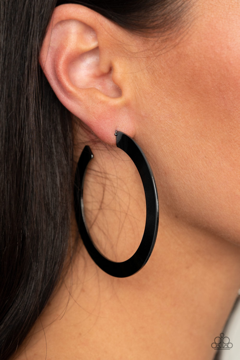 The Inside Track - Black Earrings - Paparazzi Accessories - Paparazzi Accessories 