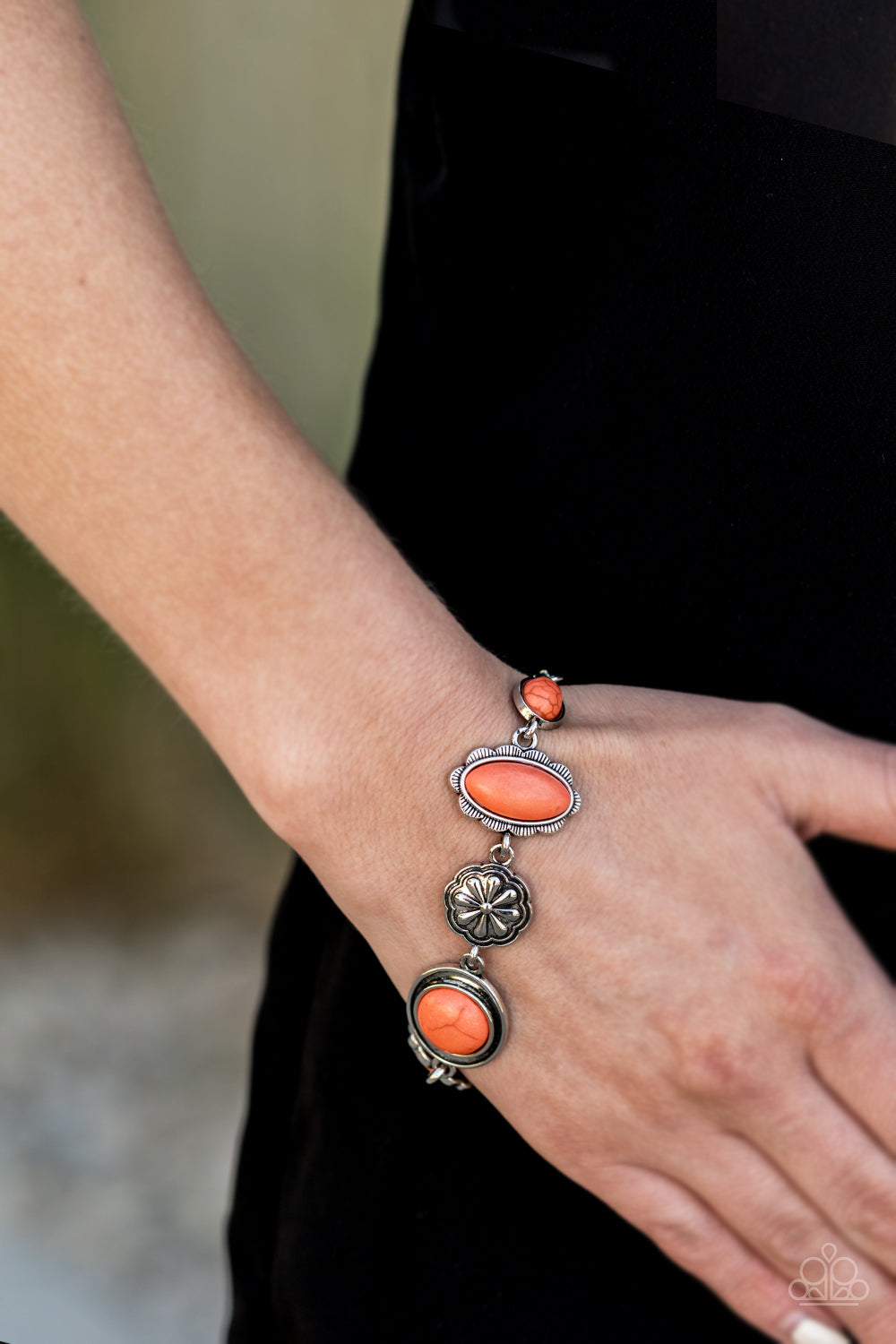 Gorgeously Groundskeeper - Orange - Paparazzi - Paparazzi Accessories 