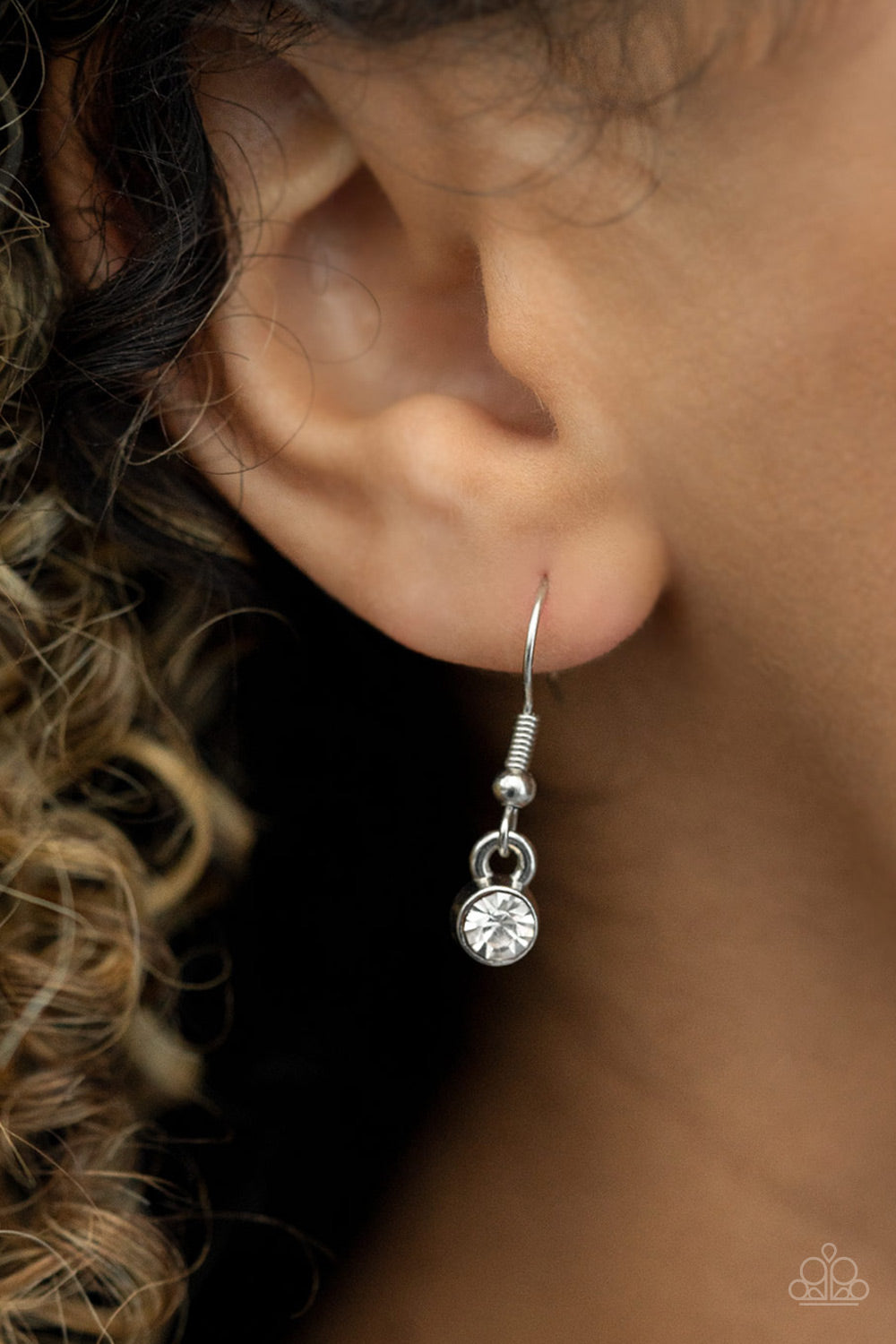 HEIRESS of Them All - White- Paparazzi Accessories - Paparazzi Accessories 