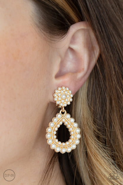 Discerning Droplets - Gold Earrings - Paparazzi Accessories - Paparazzi Accessories 