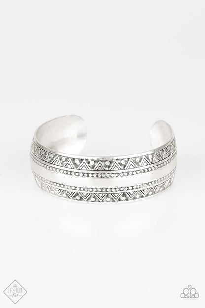 Desert Peaks Silver - Paparazzi Accessories 